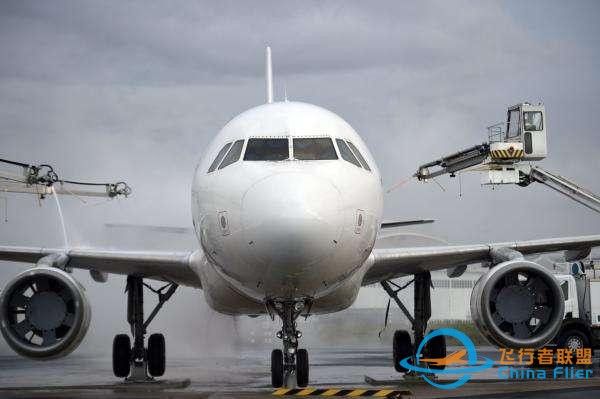 A320客機操縱桿為什么能擺茶盤？側桿模仿戰斗機，副駕被禁止起落-7378